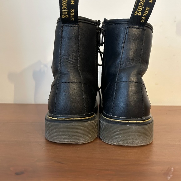 COPY - Doc Martens - Picture 2 of 9